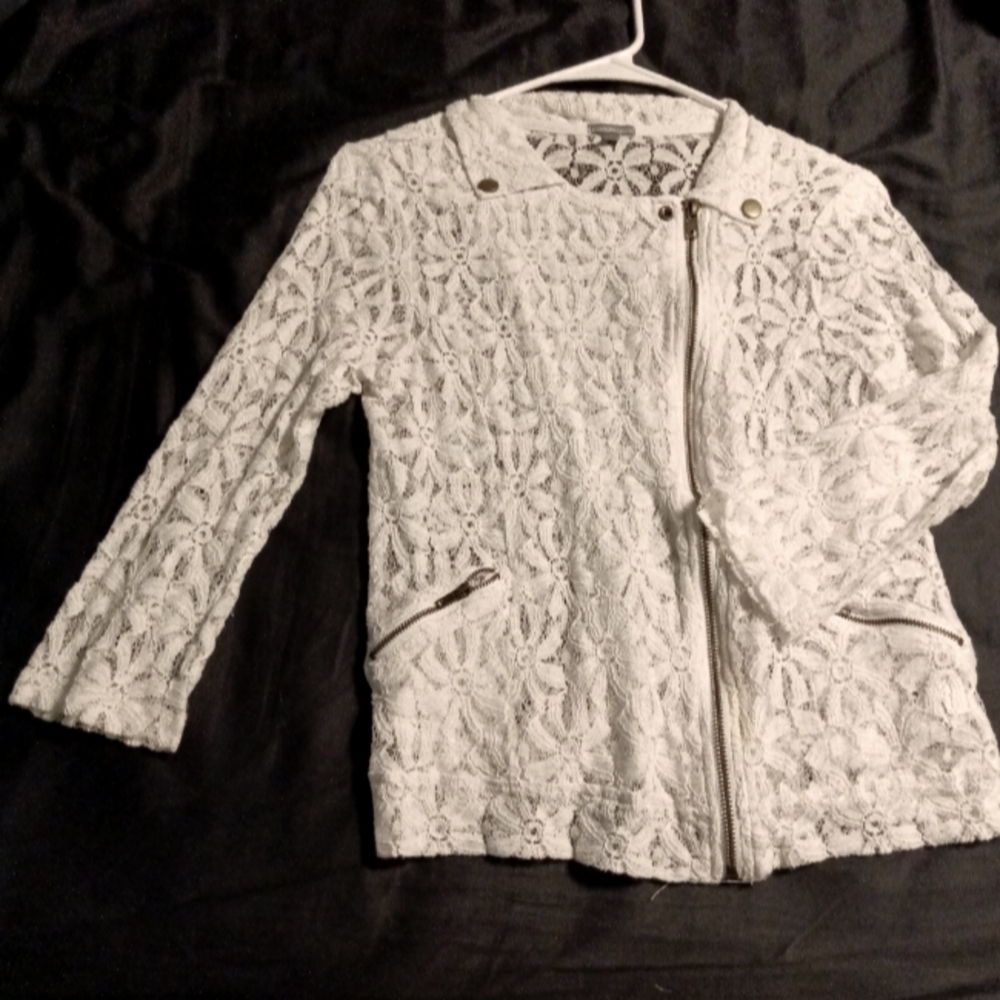 woman's lace jacket, white, medium